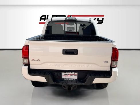 Used 2023 Toyota Tacoma SR AWD/4WD image 6