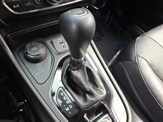 Used 2020 Jeep Cherokee Limited AWD/4WD image 14