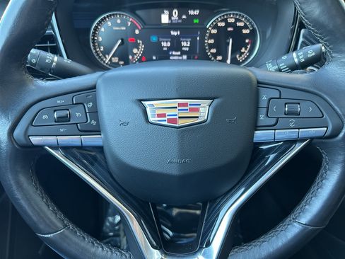 Used 2024 Cadillac XT6 Premium Luxury image 27