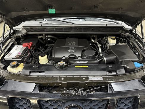 Used 2010 Nissan Titan PRO-4X w/ Pro-4x Leather Pkg image 7