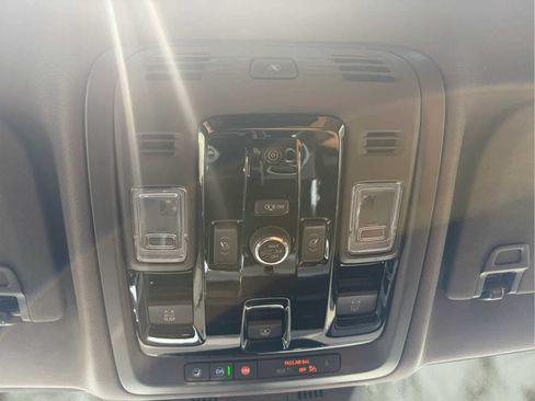 Used 2026 Cadillac Escalade Luxury w/ LPO, Floor Liner Package AWD/4WD image 35