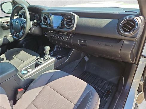 Used 2016 Toyota Tacoma TRD Sport w/ Towing Package image 20