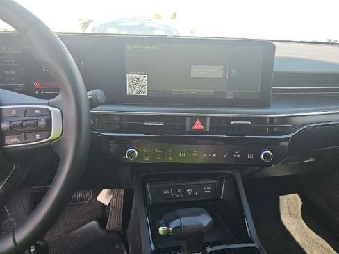 Used 2025 Kia K5 GT-Line AWD/4WD image 10