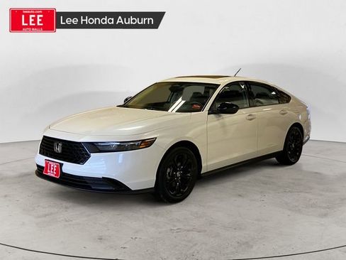 Used 2025 Honda Accord SE image 1