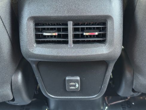 Used 2020 Chevrolet Equinox LT AWD/4WD image 29