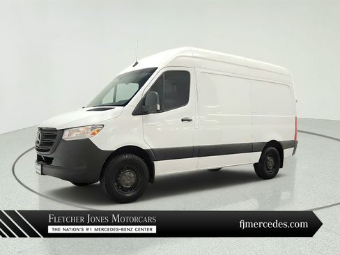 Used 2022 Mercedes-Benz Sprinter 2500 image 1