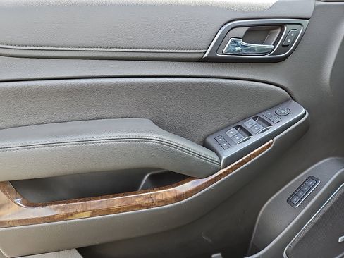 Used 2020 Chevrolet Tahoe LT image 12