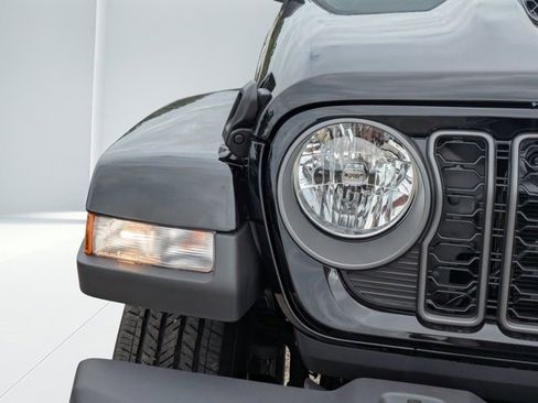 New 2025 Jeep Gladiator Sport image 8