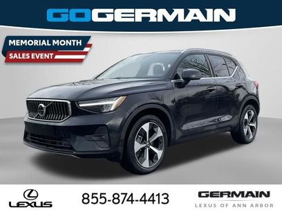 Used 2025 Volvo XC40 B5 Plus