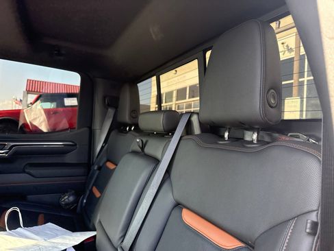Used 2022 GMC Sierra 1500 AT4 w/ AT4 Premium Package AWD/4WD image 16