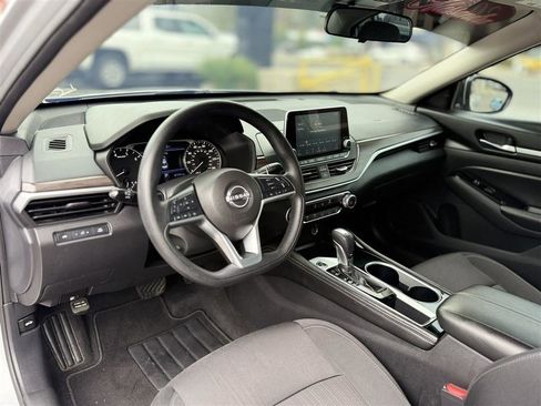 Used 2023 Nissan Altima 2.5 SV image 17