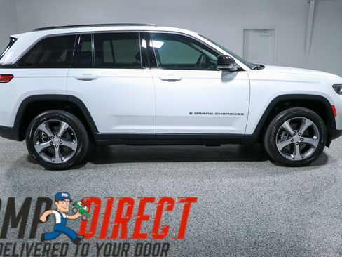 Used 2023 Jeep Grand Cherokee 4WD 4xe image 6