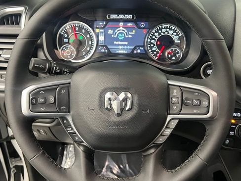 Used 2025 RAM 1500 Big Horn AWD/4WD image 24