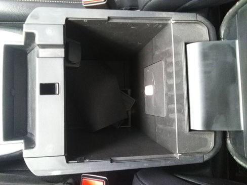 Used 2020 Ford Explorer XLT w/ Equipment Group 202A image 17