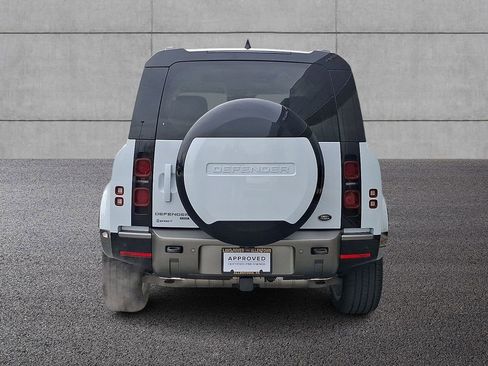 Used 2023 Land Rover Defender 110 X-Dynamic SE image 5