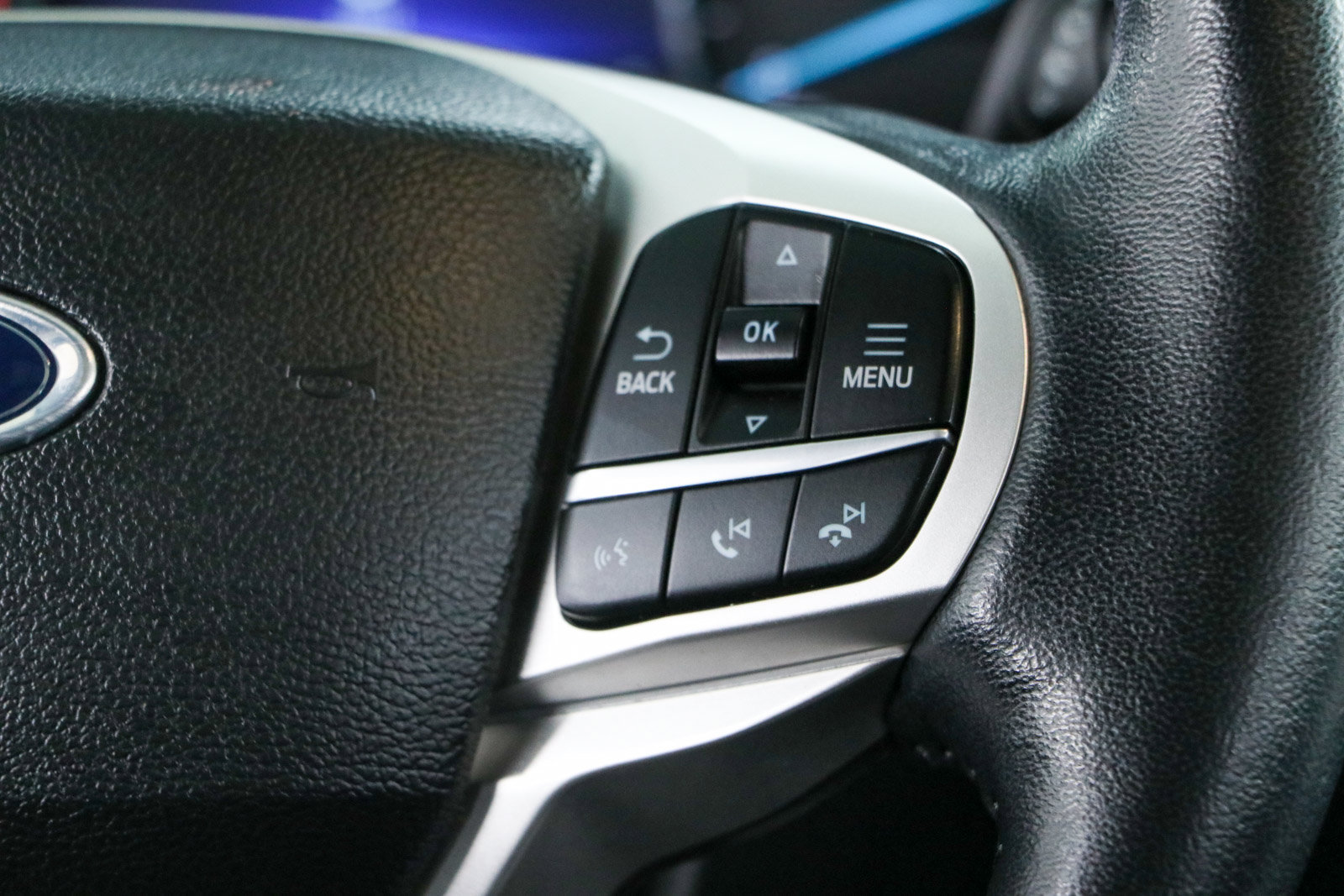 Used 2023 Ford Explorer XLT w/ Equipment Group 202A AWD/4WD image 14