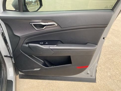 Used 2024 Kia Sportage SX image 22