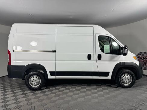 Used 2024 RAM ProMaster 2500 image 8