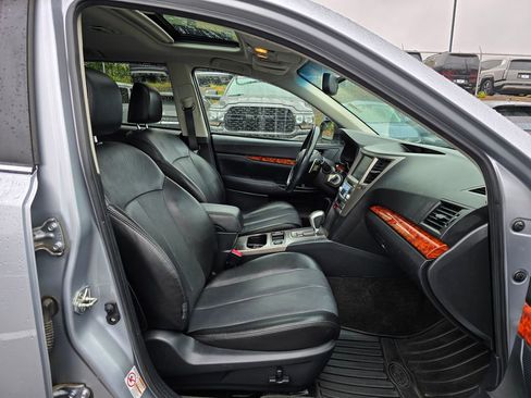 Used 2012 Subaru Outback 2.5i Limited AWD/4WD image 11