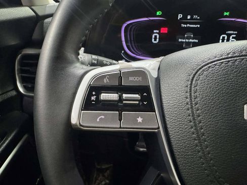 Used 2025 Kia Telluride S FWD image 30