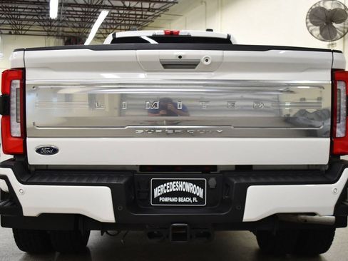 Used 2023 Ford F450 Limited w/ FX4 Off-Road Package AWD/4WD image 6