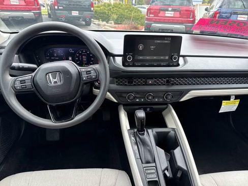 Used 2025 Honda Accord LX image 22