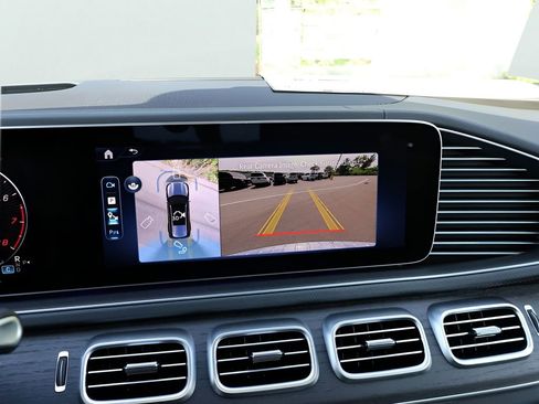 New 2026 Mercedes-Benz GLS 450 4MATIC image 24