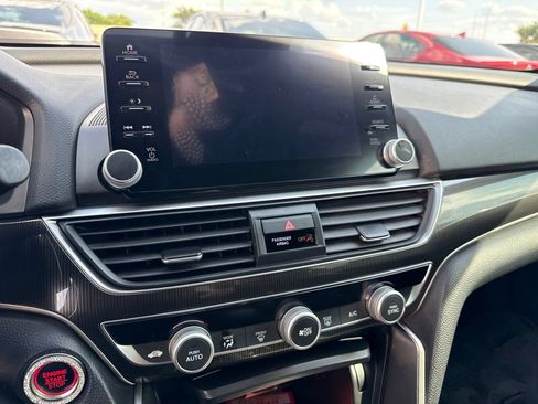 Used 2021 Honda Accord Sport image 10
