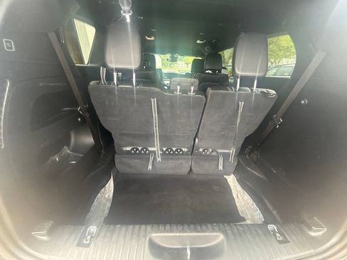 Used 2025 Chrysler Pacifica Select FWD image 18