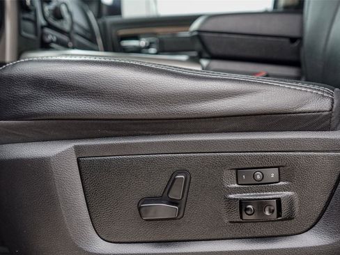Used 2018 RAM 2500 Laramie w/ Sport Appearance Group AWD/4WD image 21