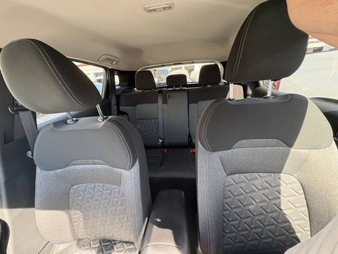 Used 2025 Nissan Kicks SV image 11