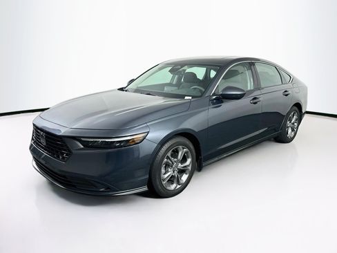 Used 2024 Honda Accord EX image 3