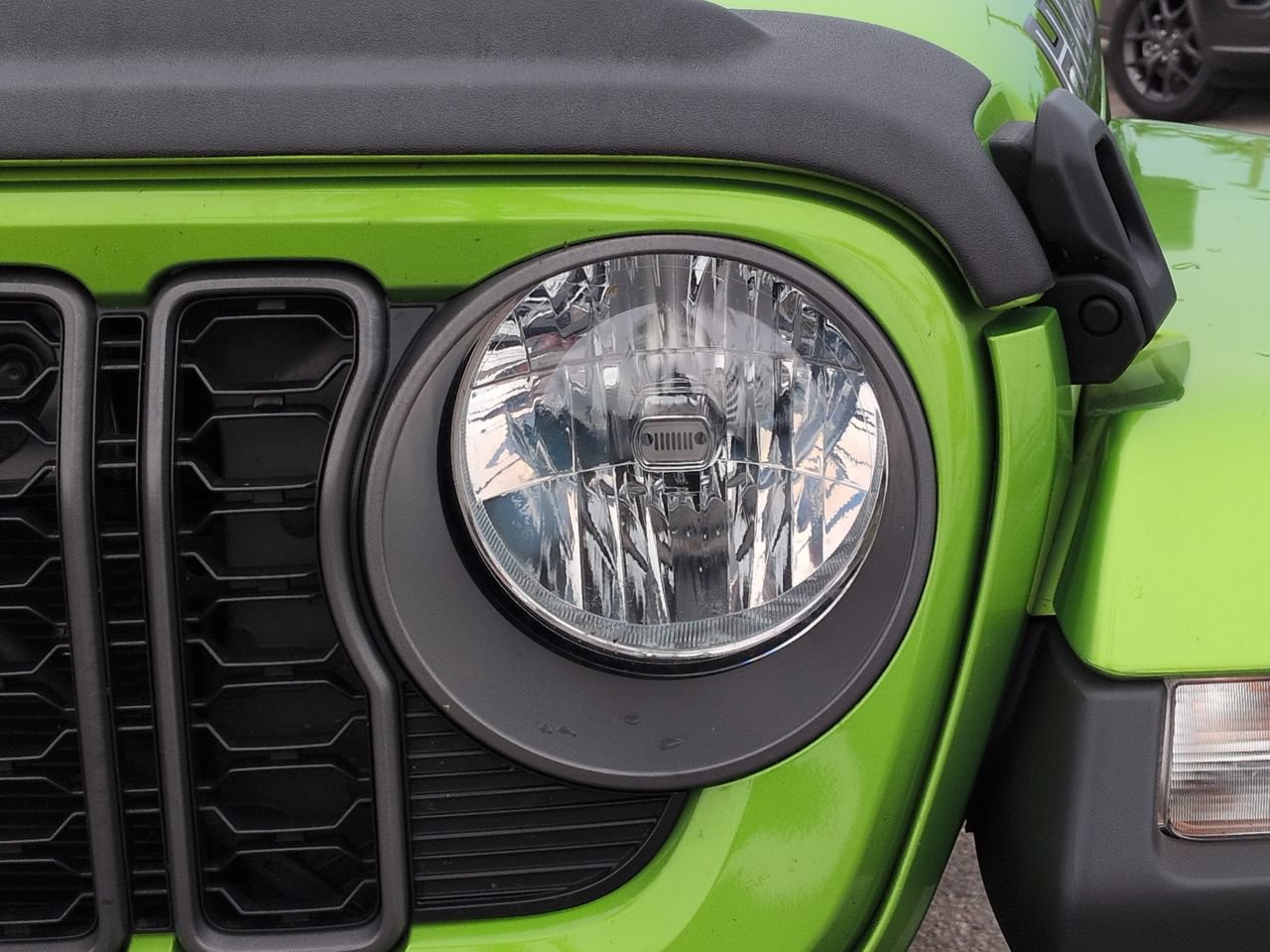 Used 2025 Jeep Gladiator Sport AWD/4WD image 10
