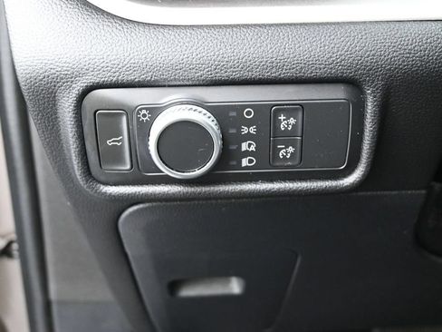Used 2021 Ford Explorer XLT RWD image 13