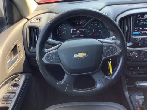 Used 2017 Chevrolet Colorado Z71 AWD/4WD image 8