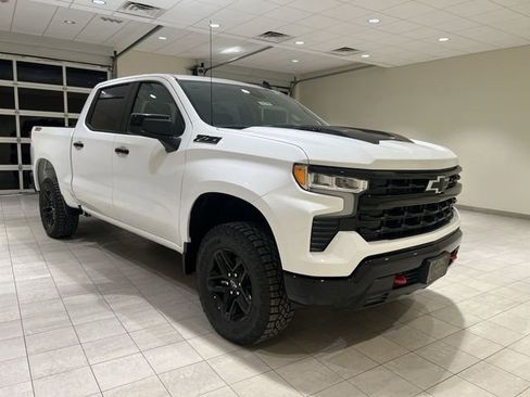 New 2026 Chevrolet Silverado 1500 LT Trail Boss w/ LPO, Dark Essentials Package AWD/4WD image 7