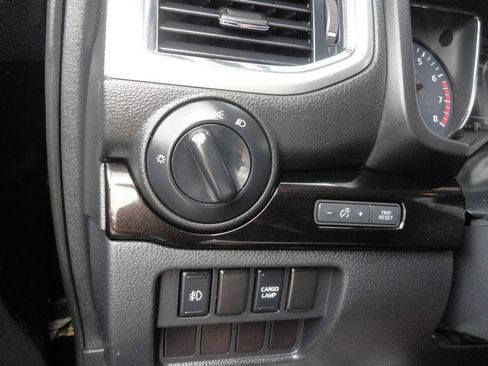 Used 2016 Nissan Titan XD image 14