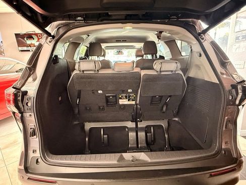 Used 2021 Toyota Sienna XLE image 24