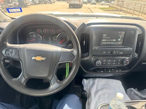 Used 2018 Chevrolet Silverado 1500 W/T w/ WT Convenience Package AWD/4WD image 11