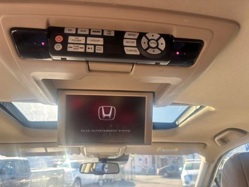 Used 2016 Honda Pilot Touring image 40