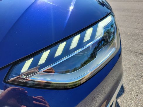 Used 2023 Audi A4 2.0T Premium w/ Convenience Package image 9