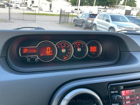 Used 2014 Scion xB FWD image 20