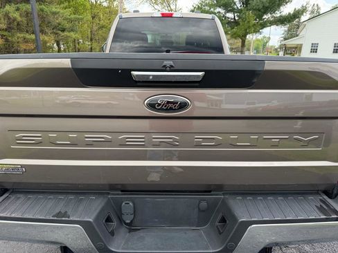 Used 2022 Ford F250 XLT w/ XLT Premium Package AWD/4WD image 16