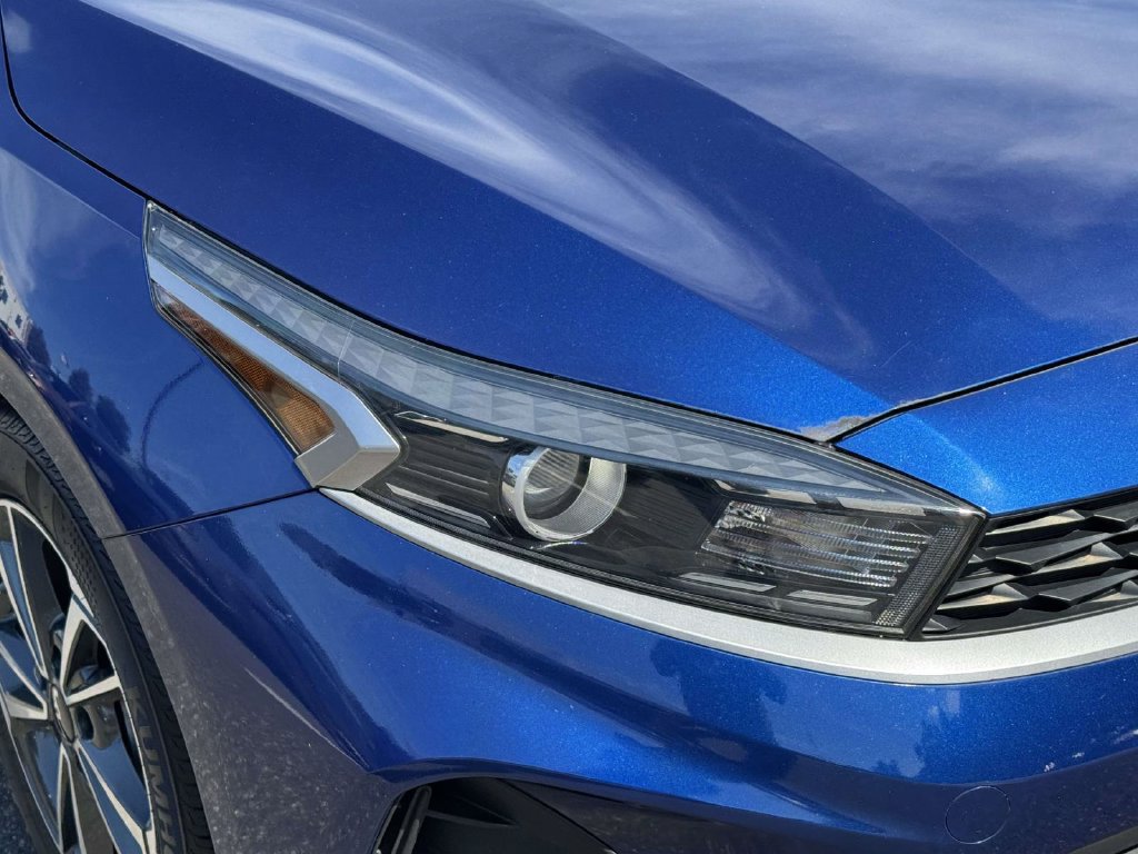 Used 2022 Kia Forte LXS FWD image 12