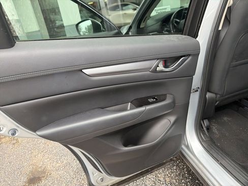 Used 2018 MAZDA CX-5 Touring w/ Preferred Equipment Package image 11