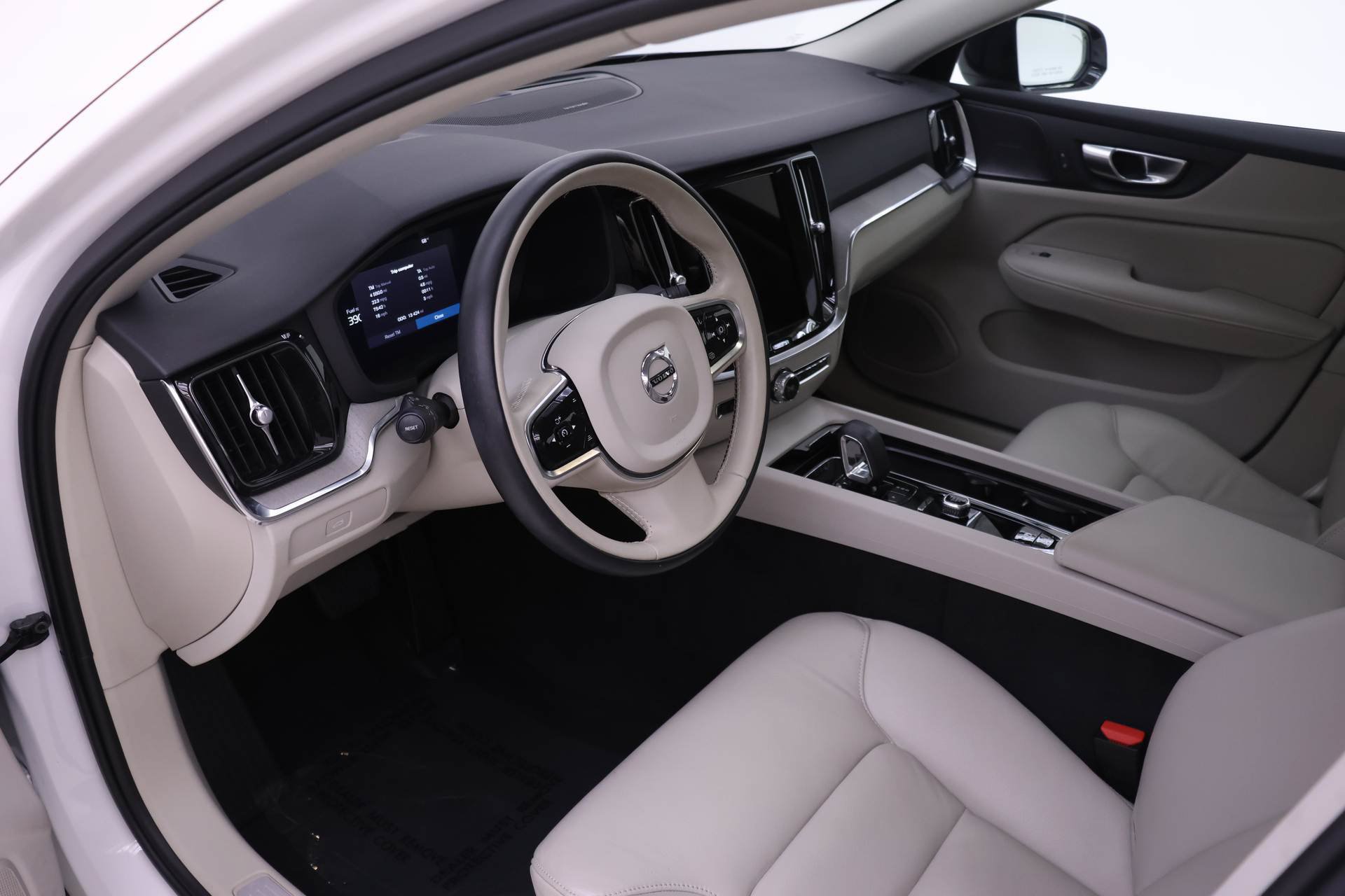 Used 2024 Volvo S60 B5 Plus FWD image 6