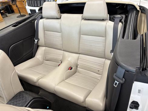 Used 2013 Ford Mustang Premium image 32