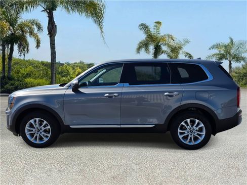 Used 2022 Kia Telluride LX AWD/4WD image 2