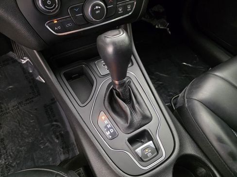 Certified 2020 Jeep Cherokee Latitude Plus image 24