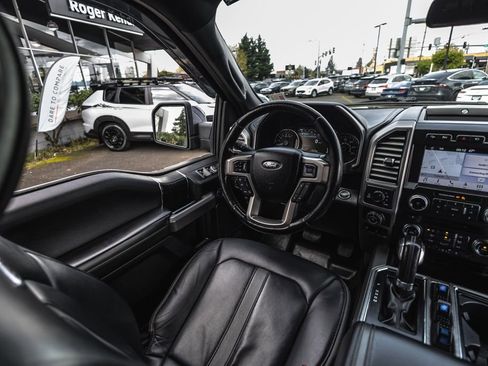 Used 2018 Ford F150 Platinum w/ Technology Package image 30